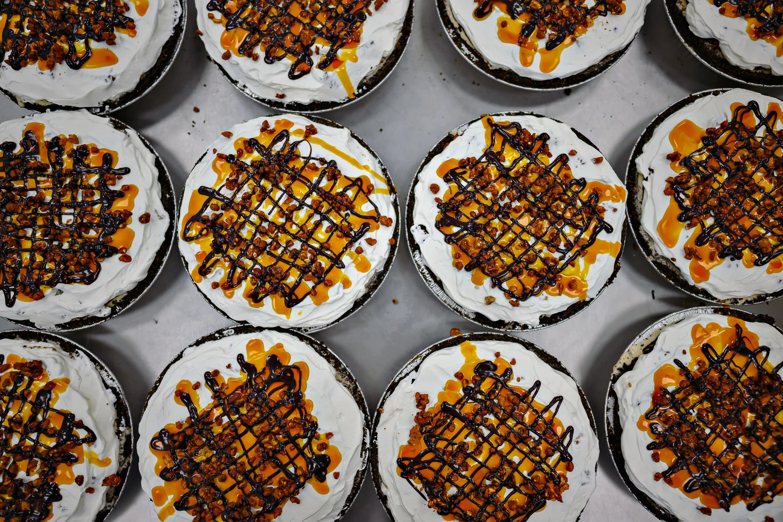 multiple pies with caramel